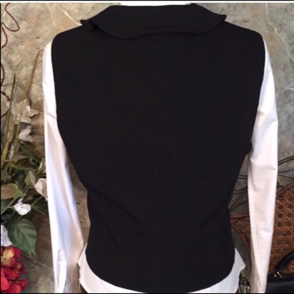 COPY - Ralph Lauren 🌹stunning executive ruffle suit vest - Picture 12 of 16